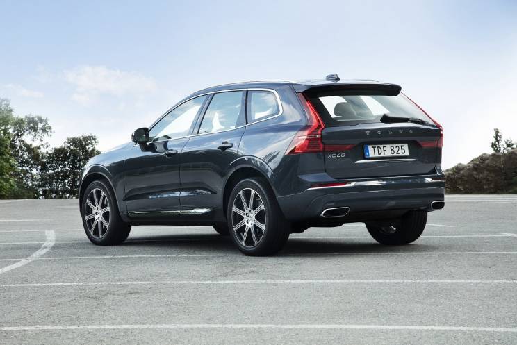 Volvo XC60 Diesel Estate 2.0 D4 Momentum 5dr Geartronic On